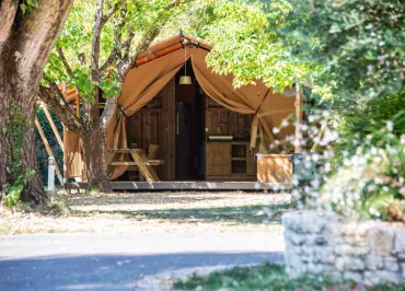 Lodges/Trappeurs/Roulottes/Cabins Gervanne Camping