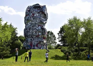 Tour aux figures de Jean Dubuffet