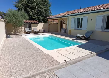 Stopover and holiday lodge