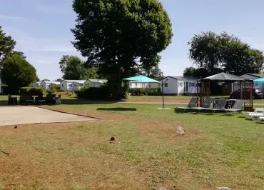 Camping Des Pierres Debout