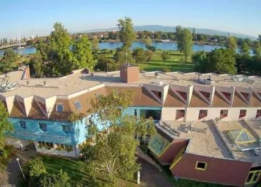 Auberge de Jeunesse HI Strasbourg 2 Rives