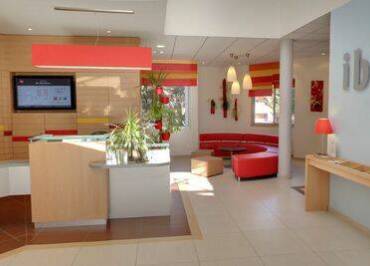 HOTEL IBIS