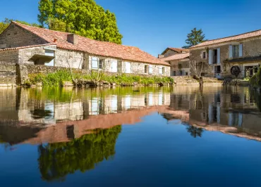 Pierre Ollier / Onshore Studio