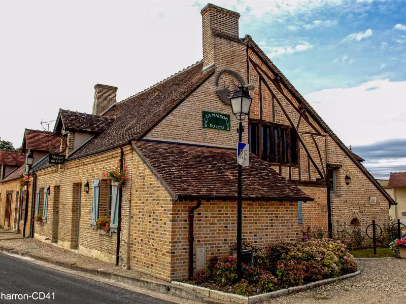 Maison du Cerf à Villeny