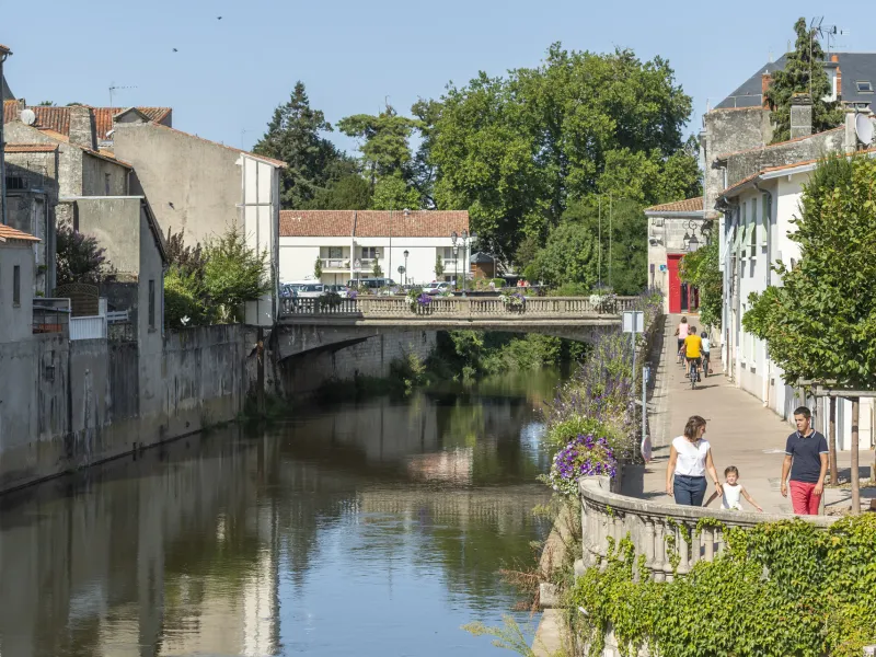 Fontenay-le-Comte, promenade le long de la Vendée