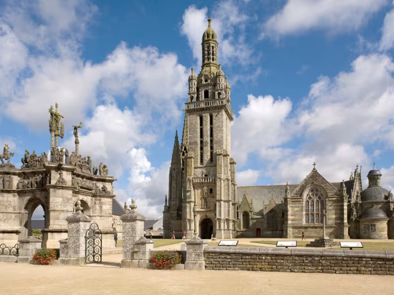 Eglise de Pleyben et enclos Paroissial