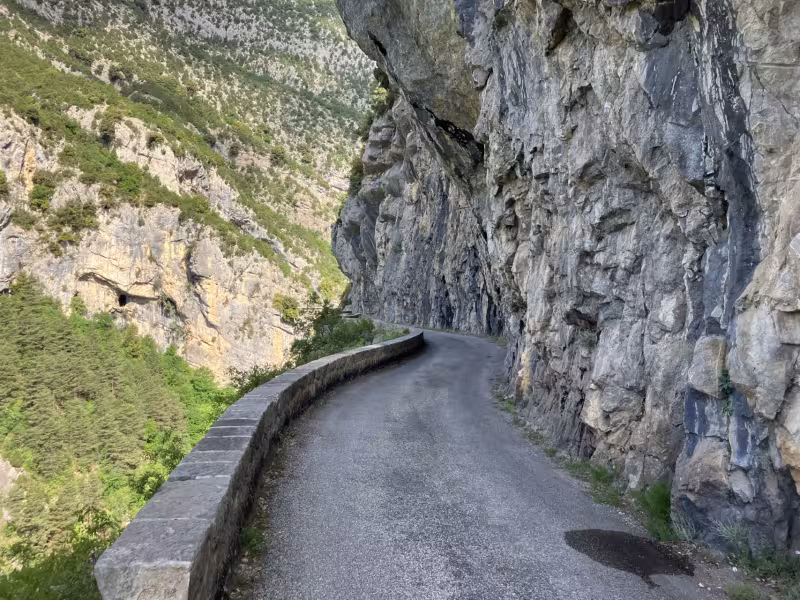 D10 à flanc de montagne GT des Préalpes d'Azur