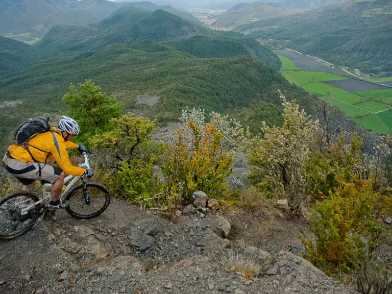 Entre Verdaches et Digne les Bains à VTT