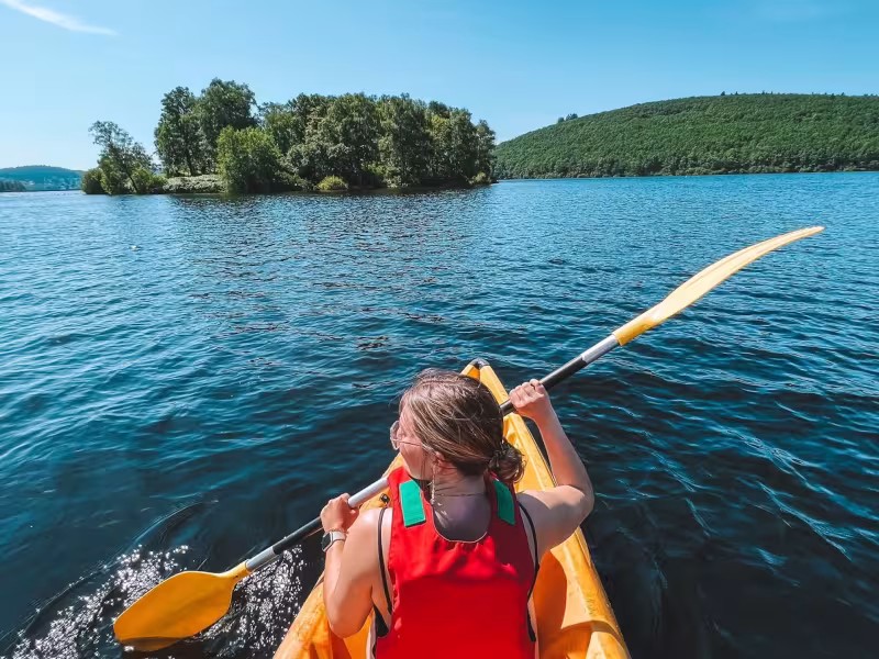 Canoë sur le Lac de Vassivière