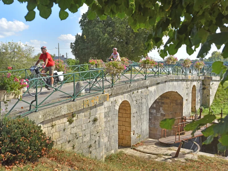 Cyclistes à Chatillon sur Loire