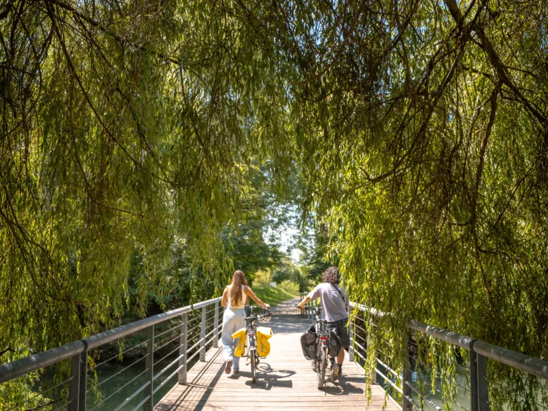 Pont cyclable à Chaniers