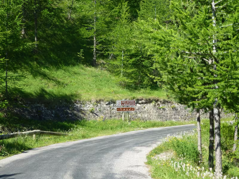 Le col de la Cayolle traverse le Parc National du Mercantour