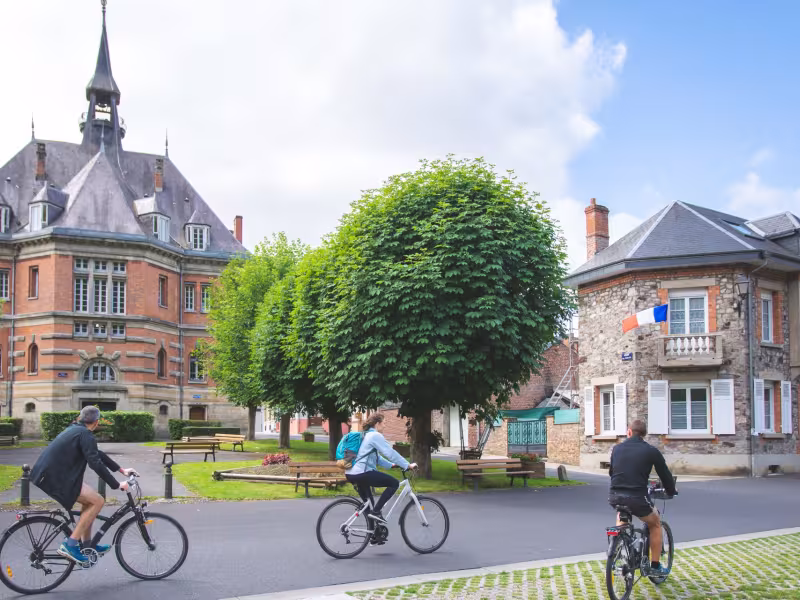 Arrivée à à vélo à Haybes