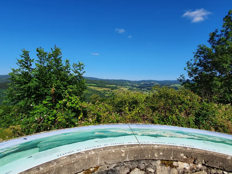 Panorama du chemin de l'observatoire à Château-Chinon