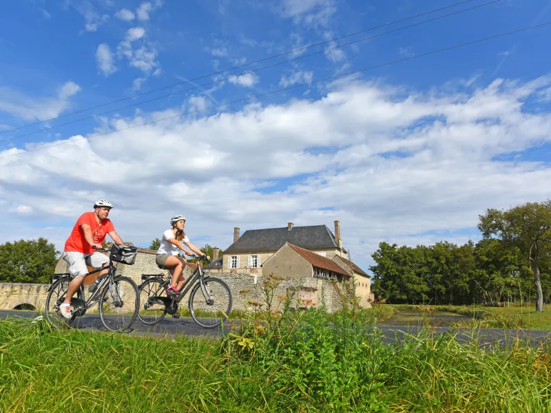 Vélos à Sully la Chapelle