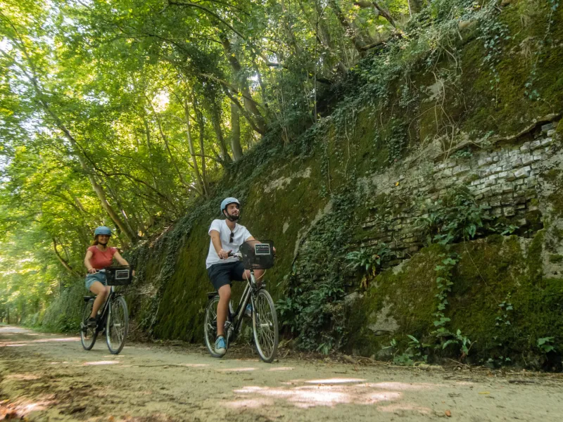 Ancienne voie ferrée de Vadencourt à vélo