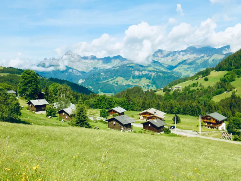 Vers le col des Saisies depuis le Val d'Arly