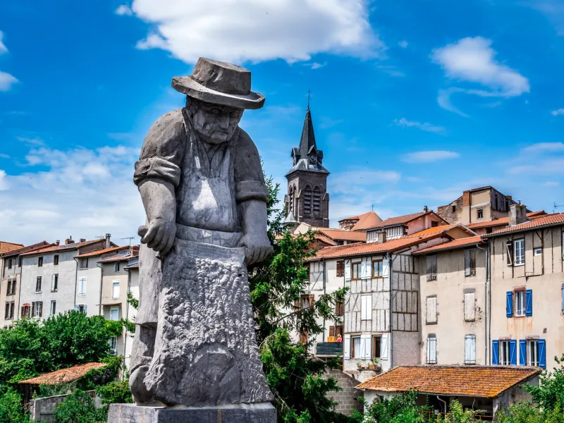 Hommage aux tanneurs à Maringues 