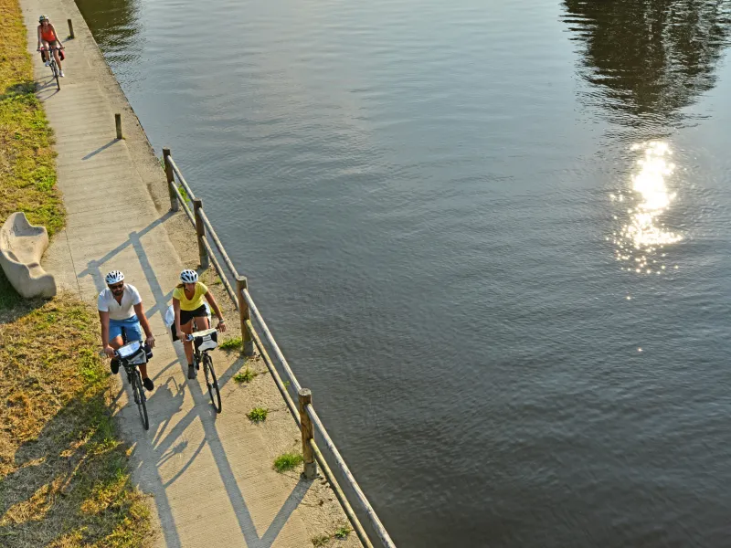 A vélo en bord de Mayenne