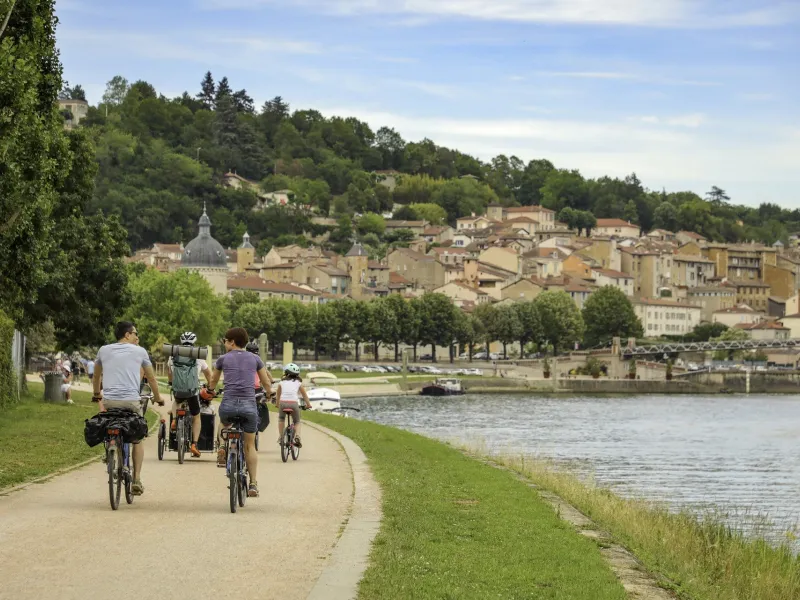 Arrivée à la citée médiévale de Trévoux
