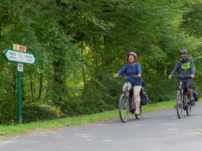 Dans la forêt de Hez-Froidmont à vélo