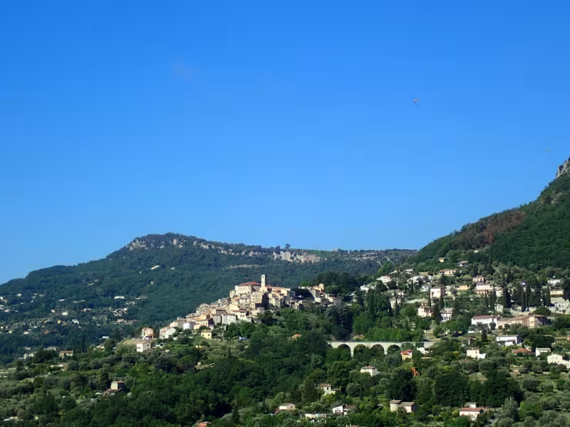 Le Bar-sur-Loup et le viaduc du Loup