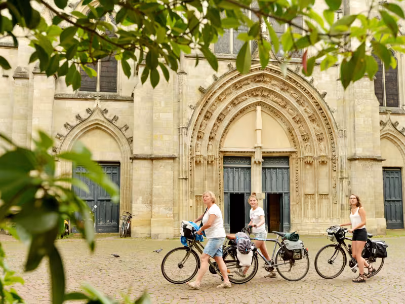 Bordeaux, départ du Tour de Gironde à vélo