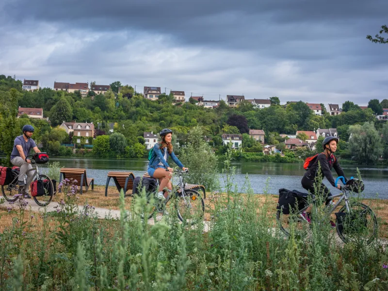 L'itinéraire de La Seine à Vélo au bord du fleuve à Aubergenville