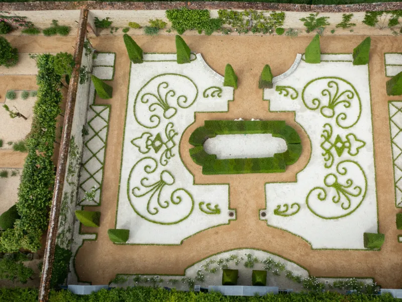 Château d'Ainay-le-Vieil vue du ciel