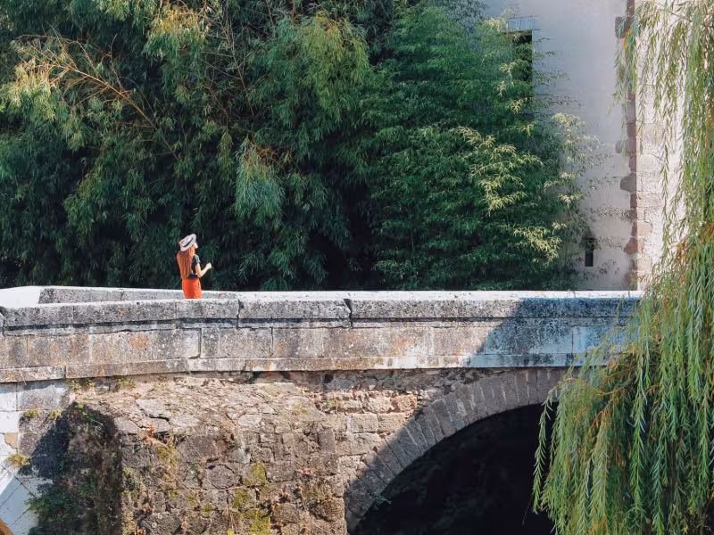 Balade sur le vieux pont de Confolens
