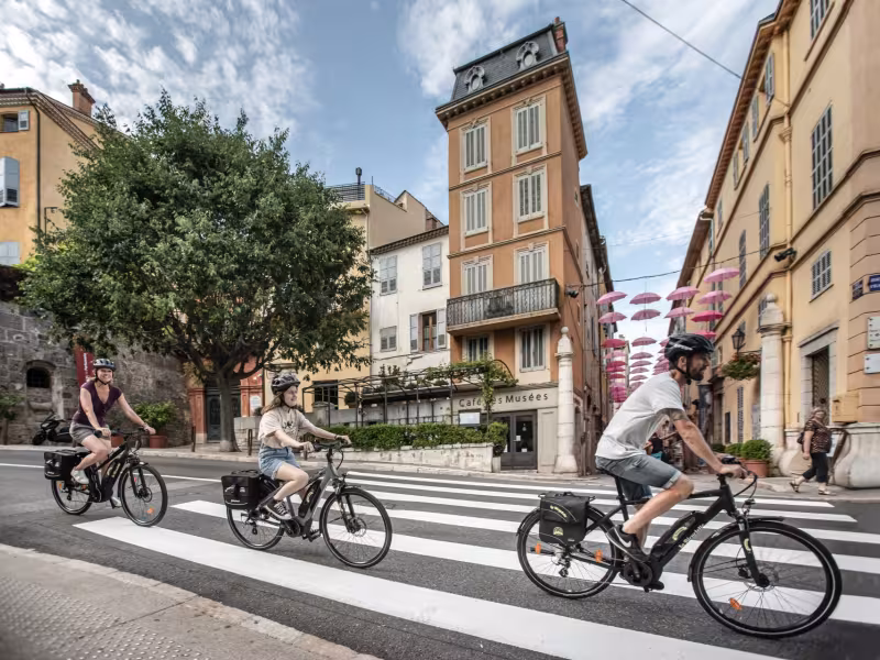 Cyclistes à Grasse