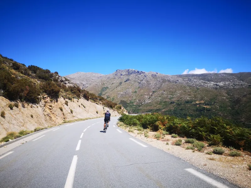 Descente du col de la Vaccia