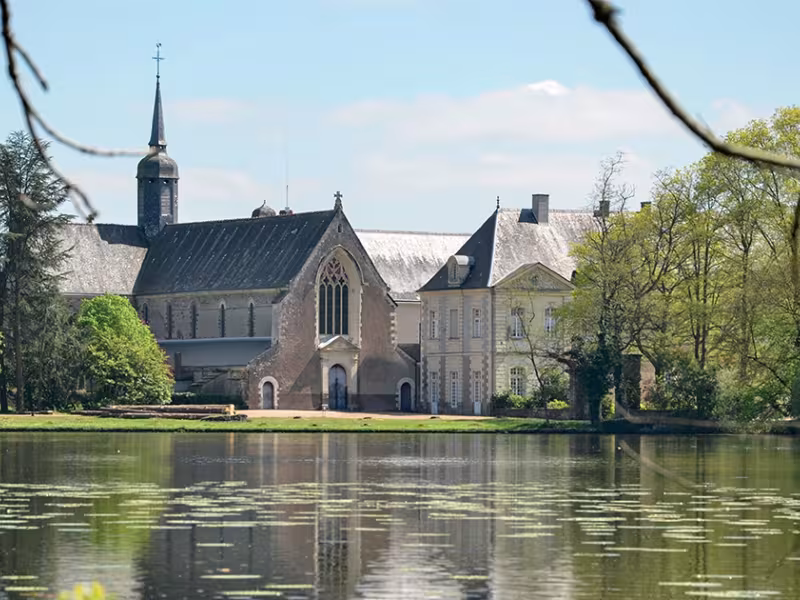 Etang devant l'Abbaye de Melleray