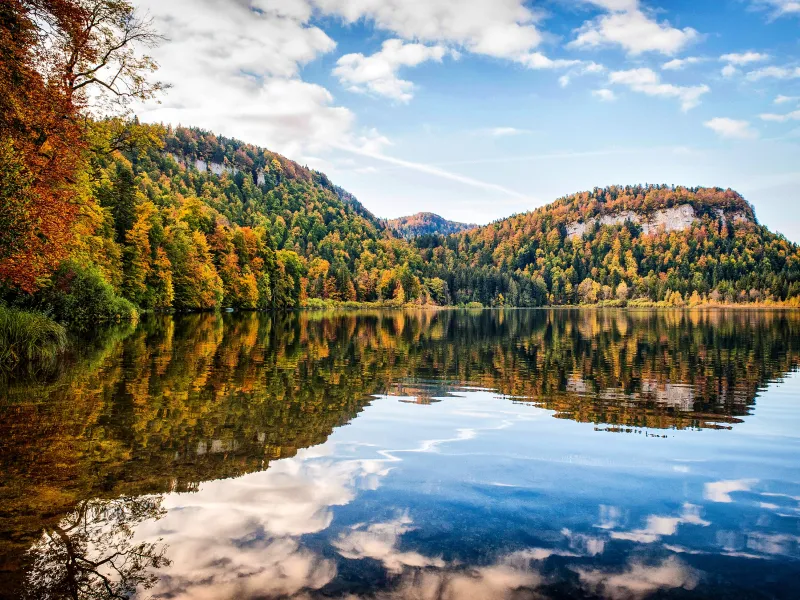 Lac de Bonlieu en automne