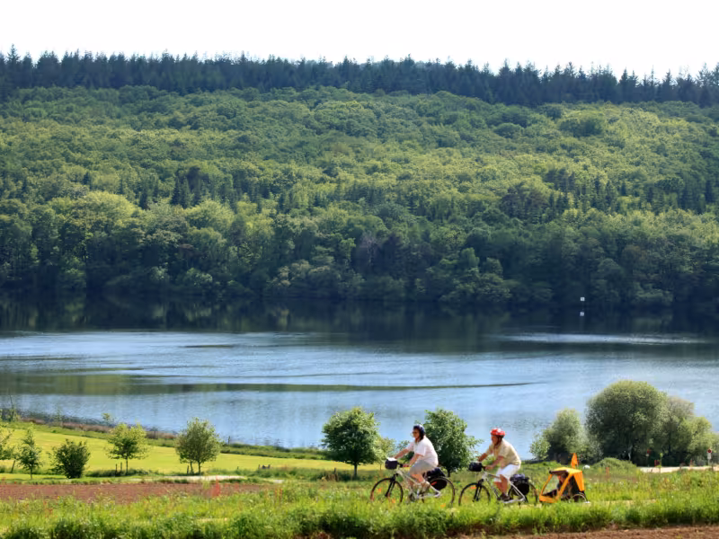 Balade autour du Lac de Guerlédan à vélo en famille