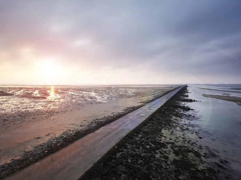 Lever du jour sur le passage du Gois