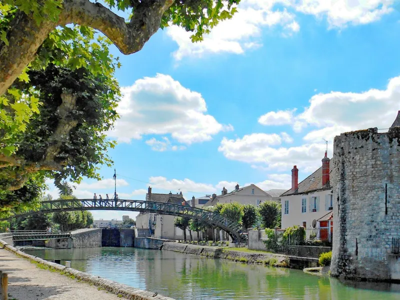 Passerelle Eiffel à Montargis
