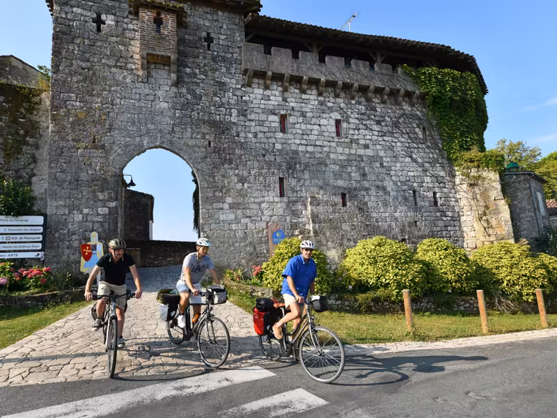 Une des portes médiévales de Penne d'Agenais