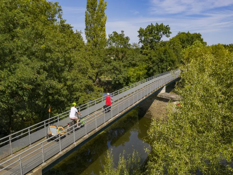 Traversée à vélo du pont sur la Seille - Louhans
