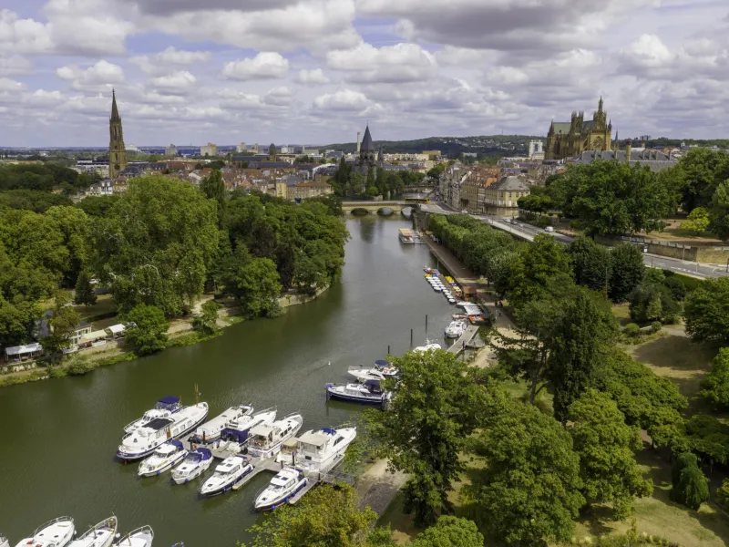 Port et ville de Metz