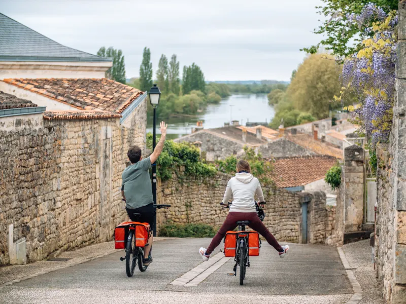 Balade à vélo dans les rues de Saint-Savinien
