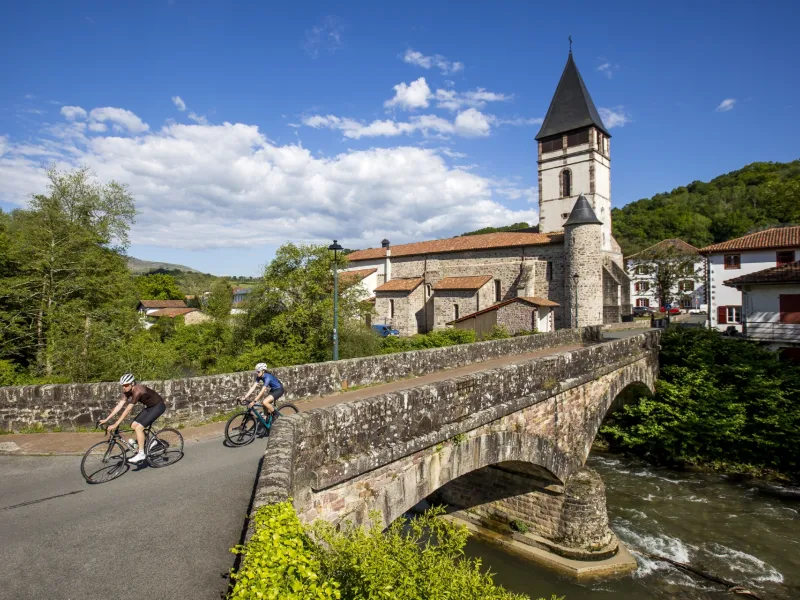 Saint-Etienne de Baïgorry sur la Route des cols pyrénéens