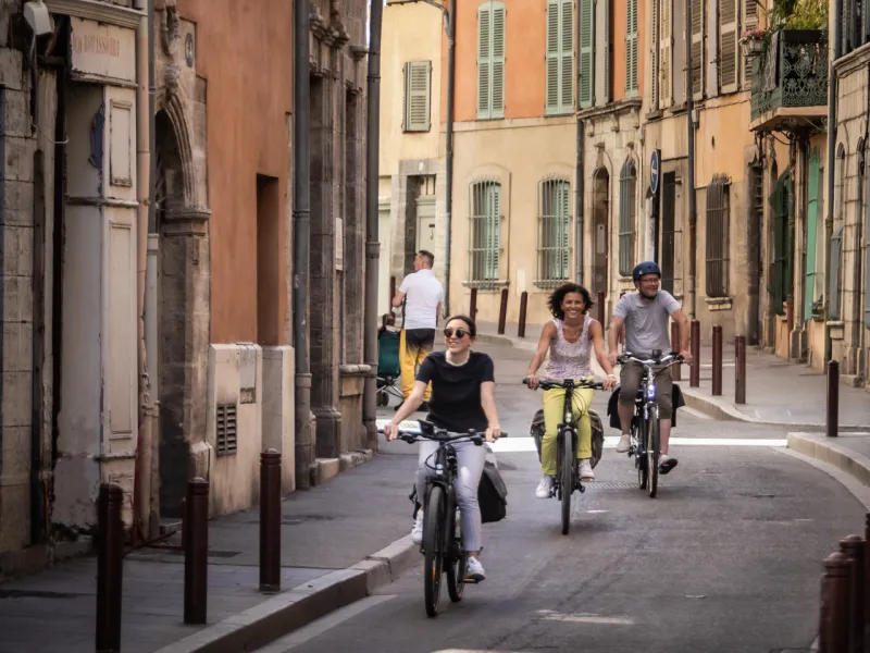 Ruelles du centre Draguignan à vélo