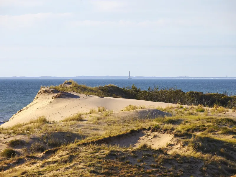 L'air du large : de Bordeaux aux plages sauvages du Médoc à vélo