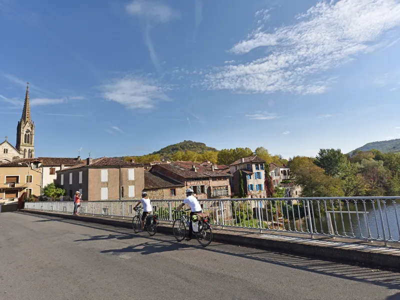 Saint-Antonin-Noble-Val / Vallée et Gorges de l'Aveyron à vélo