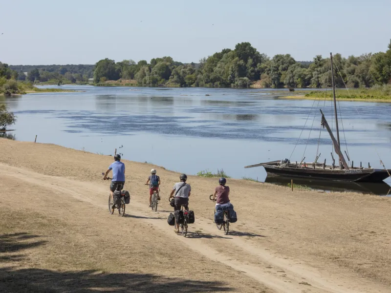 Saint-Dye-sur-Loire sur La Loire à Vélo