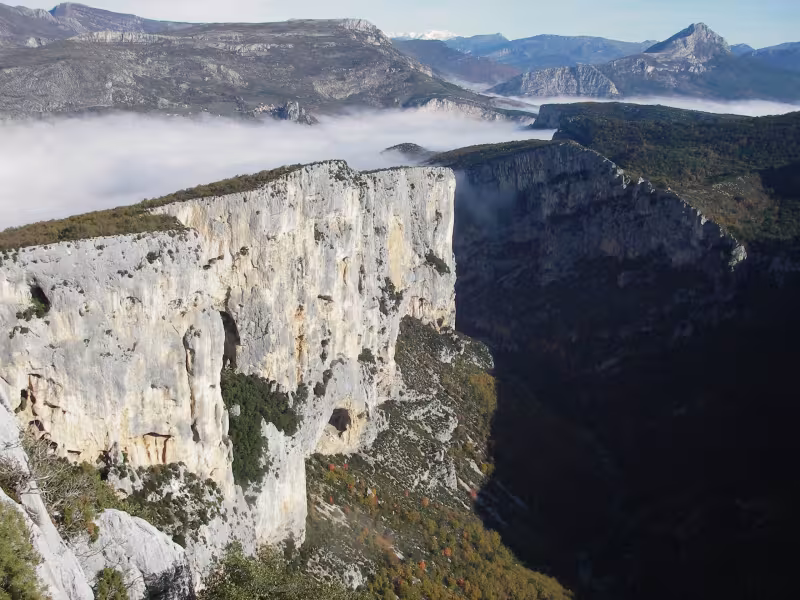 Falaises sur la TransVerdon VTT