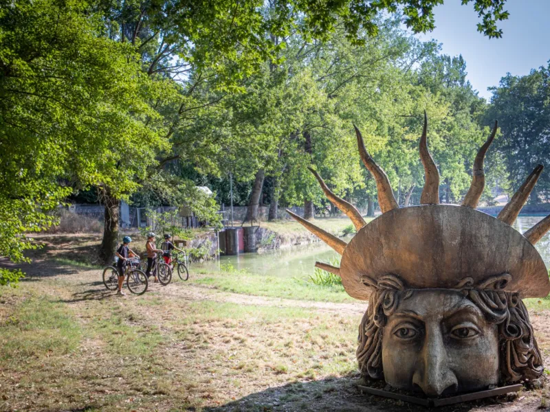 Tête sculptée au Seuil de Naurouze