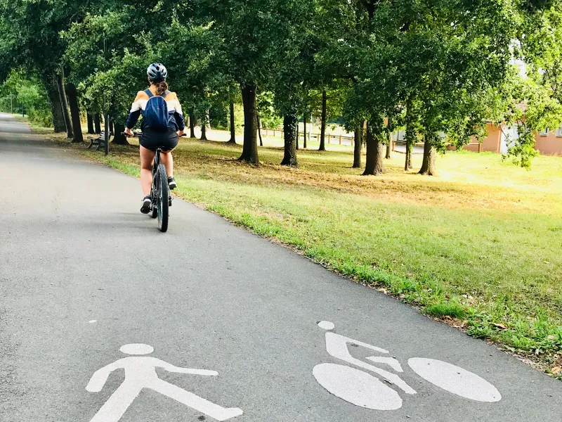 Piste cyclable à Feurs
