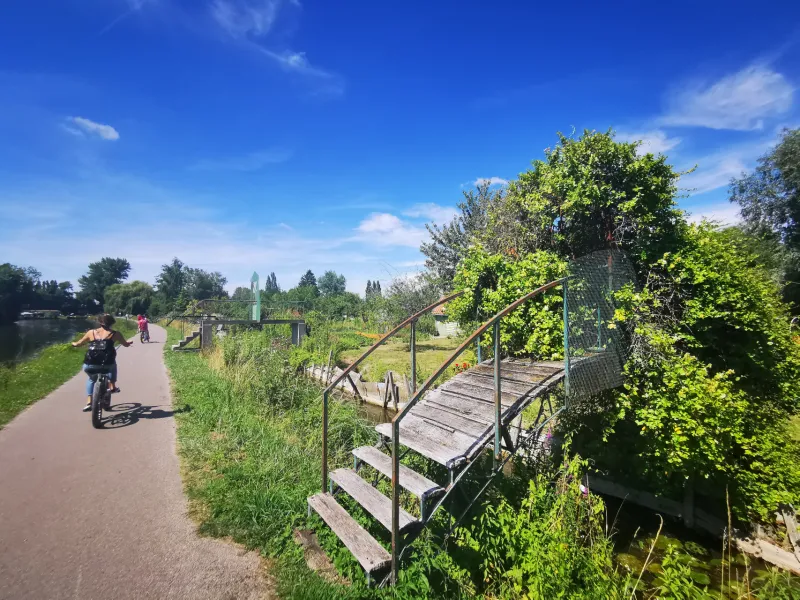 Véloroute Vallée de Somme aux abords d'Amiens